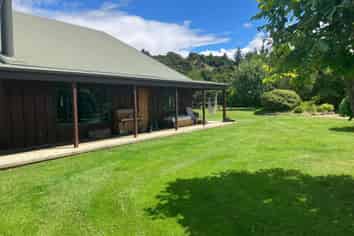 925 Aubrey Rd, Albert Town