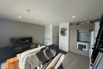 4M/3 Keystone Avenue, Mount Roskill