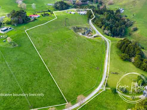 55 Puriri Glade, Maungaturoto