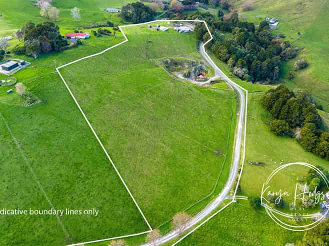 55 Puriri Glade, Maungaturoto