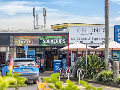 Established souvenir & gift store – Paihia