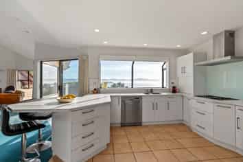 343A Muritai Road, Eastbourne