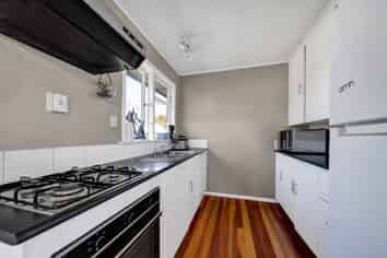 8 Reid Ave, Hawera