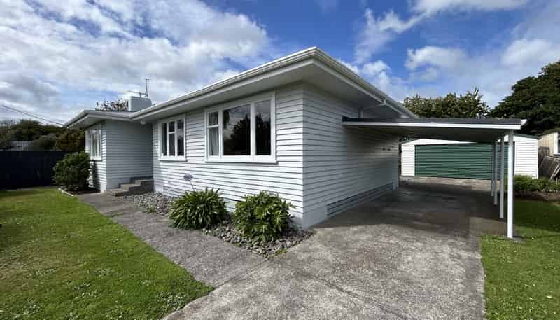 8 Reid Ave, Hawera