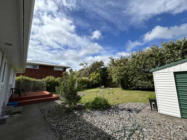 8 Reid Ave, Hawera