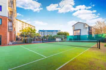 4D/10 Crown Lynn Place, New Lynn