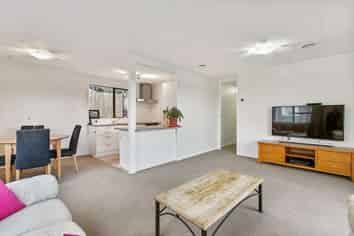 16 Midgley Road, West Harbour