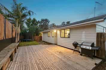16 Midgley Road, West Harbour
