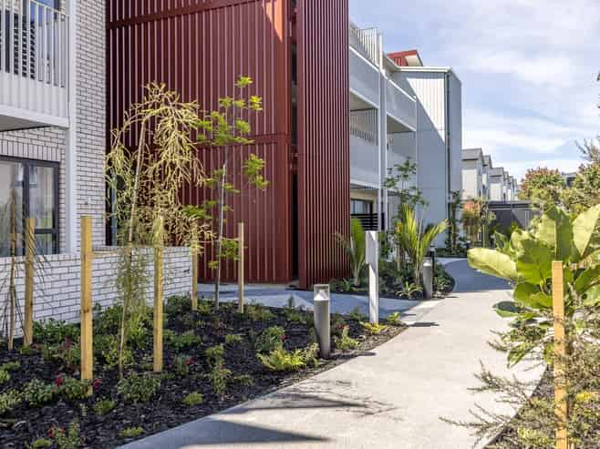 4/24 Peihana Road , Hobsonville