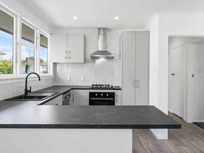 46 Caravelle Close, Mangere