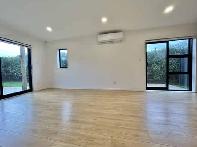 96E Triangle Road, Massey