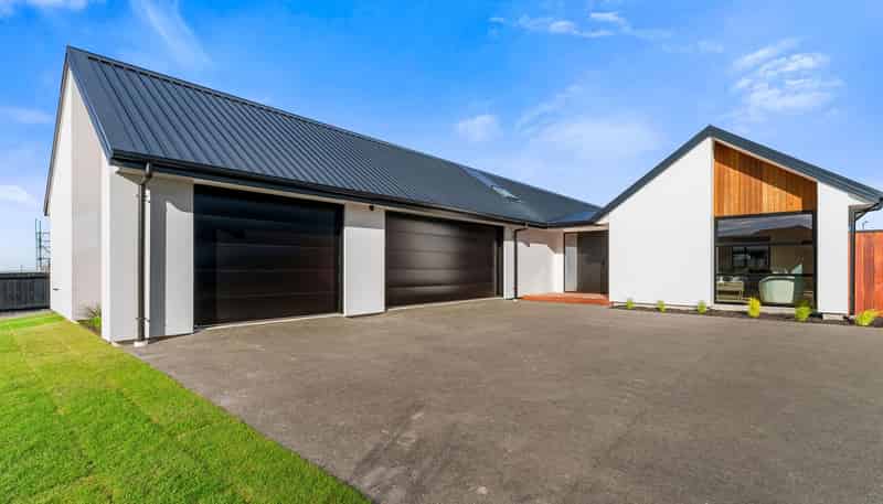 38 Wakeman Drive, LINCOLN