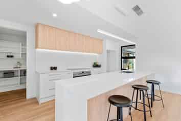 38 Wakeman Drive, LINCOLN