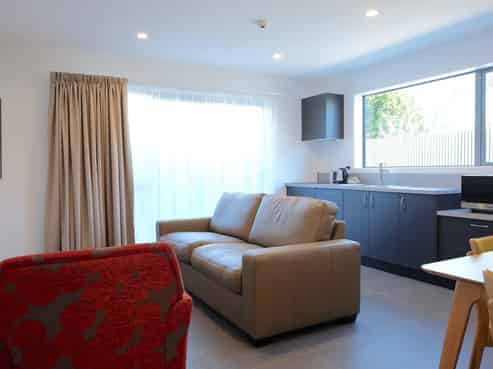 West Coast Gold Awaits You - 15 Unit Freehold