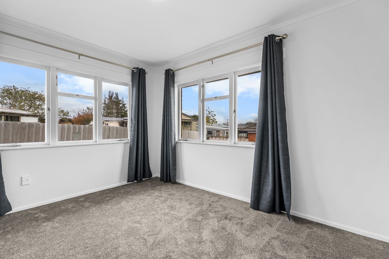 Fresh, Spacious, and Fully Renovated Home - Meer