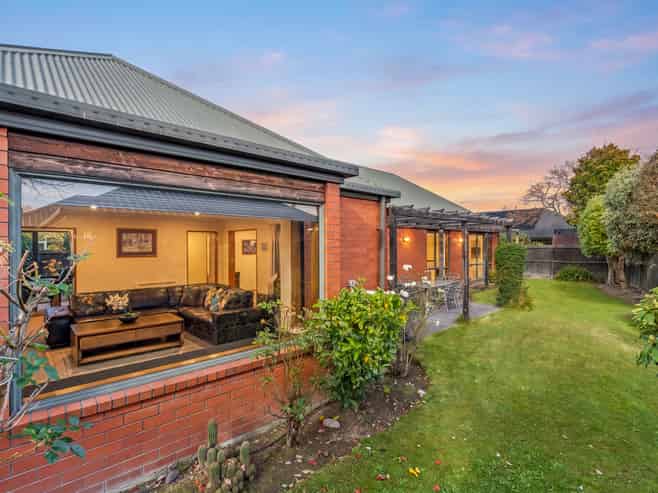 4 Amesbury Mews, Avonhead
