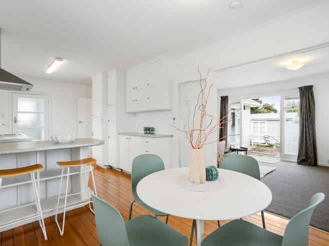 715 Te Atatu Road, Te Atatu Peninsula