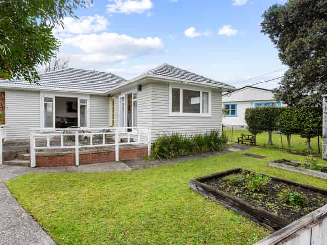 715 Te Atatu Road, Te Atatu Peninsula