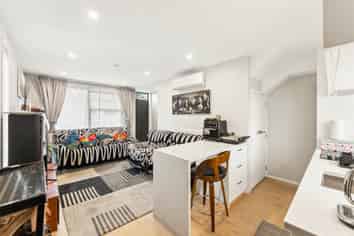 82A Mckenzie Road, Mangere Bridge