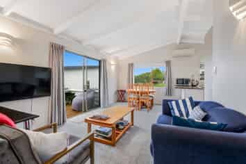 4 Fidelis Avenue, Snells Beach