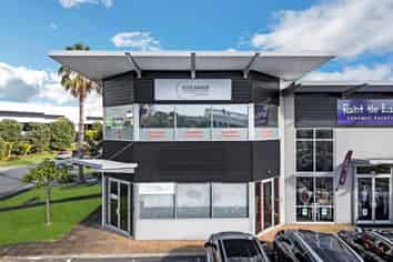 Albany Boutique Office - 163 sqm & 7 Carparks
