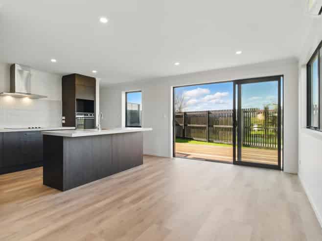 12 Keri Rua Road, Cambridge