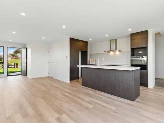 12 Keri Rua Road, Cambridge