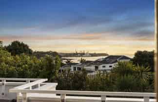 6 Clarendon Road, St Heliers