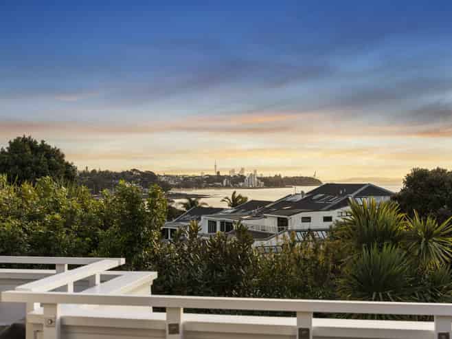 6 Clarendon Road, St Heliers