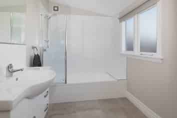 714 Ferry Road , Woolston