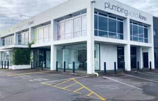 HIGH PROFILE FIRST FLOOR OFFICE SPACE
