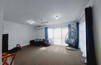 28B Royal Road, Massey