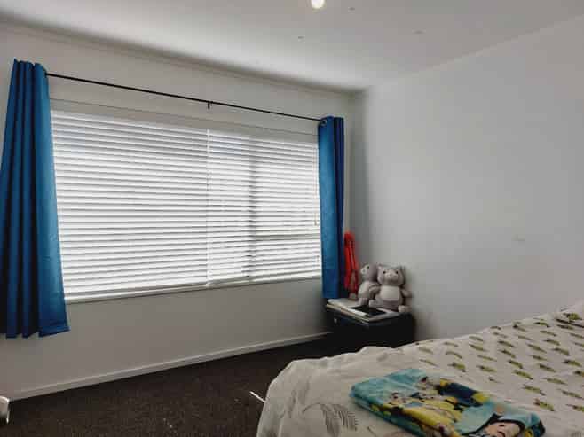 28B Royal Road, Massey