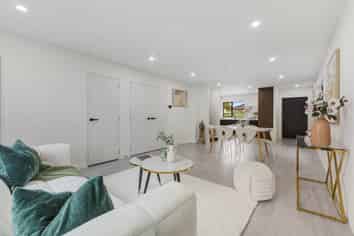 2/16A Huia Road, Papatoetoe