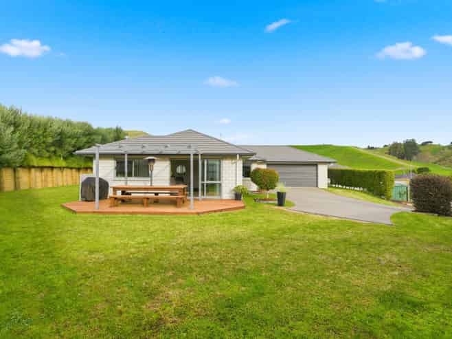 119 Ballintoy Park Drive, Welcome Bay