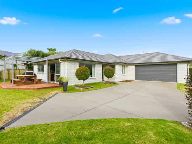 119 Ballintoy Park Drive, Welcome Bay