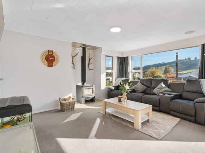 27 Lynas Street, Outram