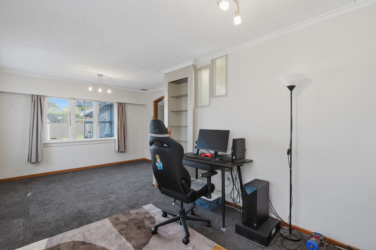 Family Living in Windsor - Aanzicht 6
