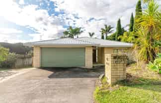 23 Goldfinch Rise, Unsworth Heights