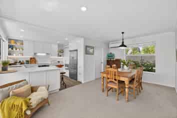 2/83 Winchester Street, Parkvale