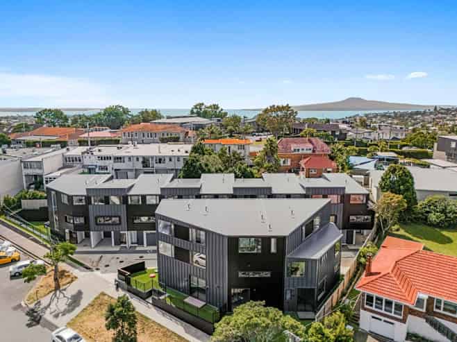 6 Riddell Road, Glendowie