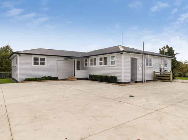 621 Number 1 Line, LONGBURN