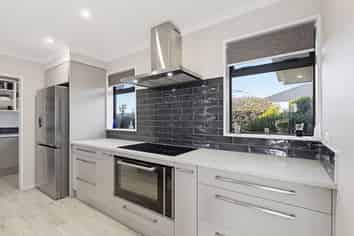 9 Crest Place, Rolleston