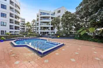 2C/171 Hurstmere Road, Takapuna