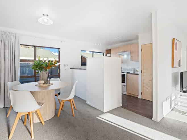 14B North Street, Woodhill