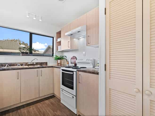 14B North Street, Woodhill