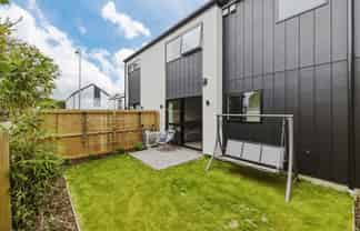 2/11 Brockworth Place, Riccarton