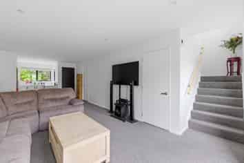 2/11 Brockworth Place, Riccarton
