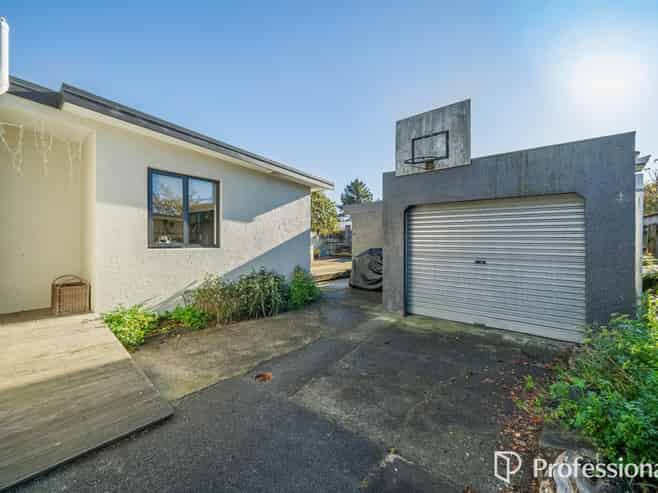 18 Burden Avenue, Wainuiomata