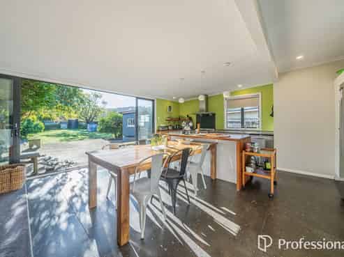18 Burden Avenue, Wainuiomata